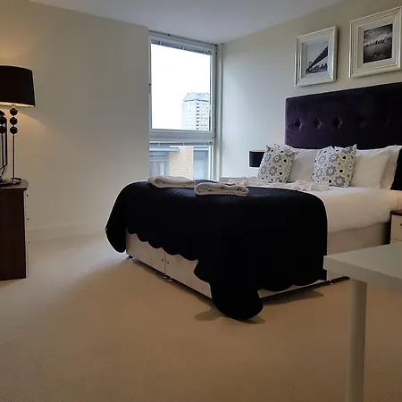 Still Life Canary Wharf Executive Hotel 4*