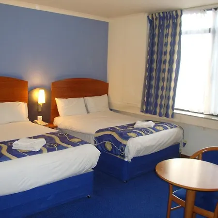 - Wembley International Hotel 3*